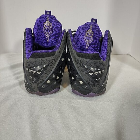 Nike Lebron 11 Anthracite, Metallic Gold Purple Venom Sneakers Size 9.5 - Picture 3 of 13